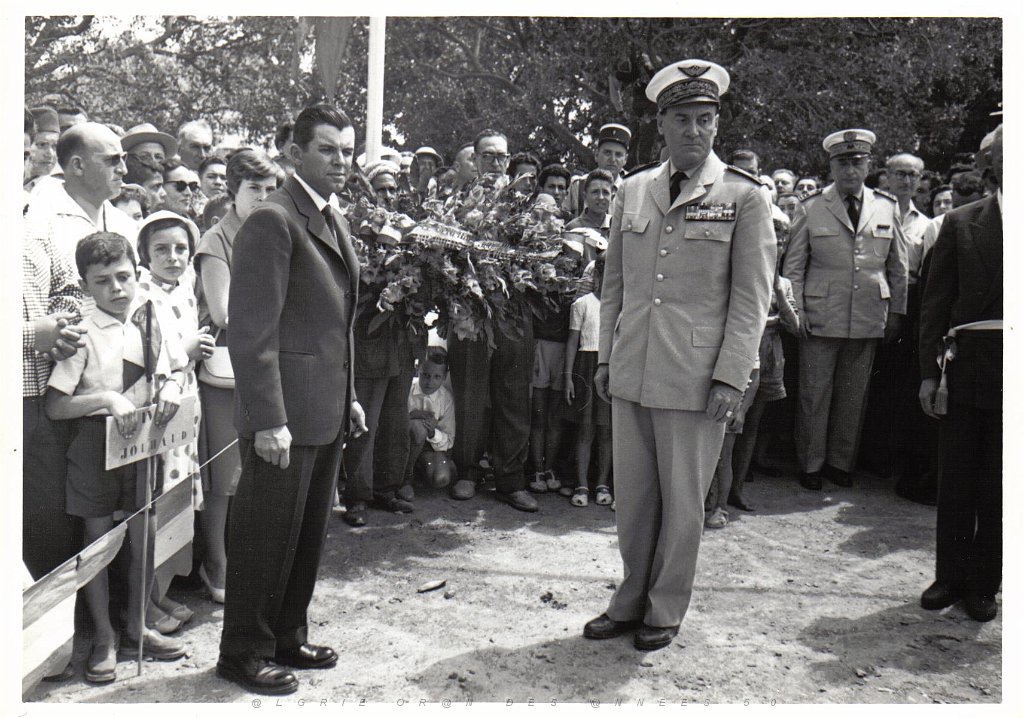 BOU SFER 06 JUILLET 1958 POSE DE LA PREMIERE PIERRE DU MONUMENT AUX MORTS 025.jpg